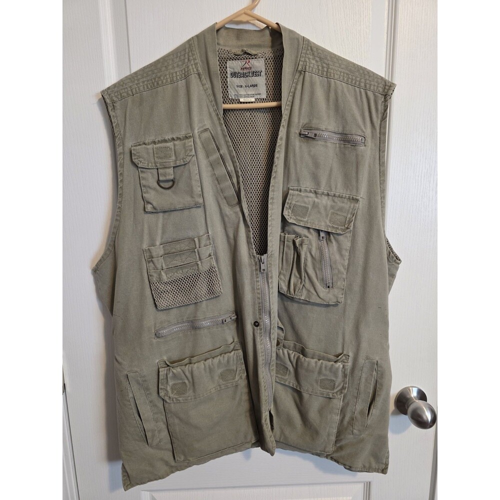 Rothco Outback Vest featuring a cotton shell and mesh lining sz XL